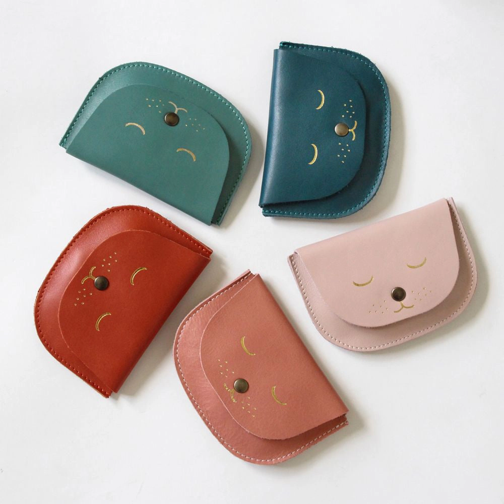 Barnabe aime le café Cat Purse Sugar